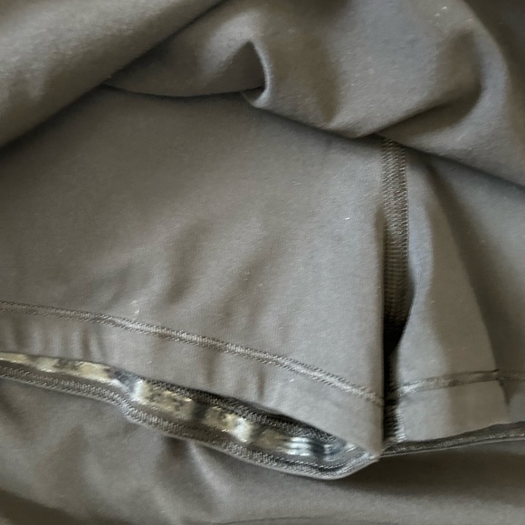 Athleta Run With It Skort. Black. Like new. Running. Active. Back pocket. XS - Picture 5 of 13